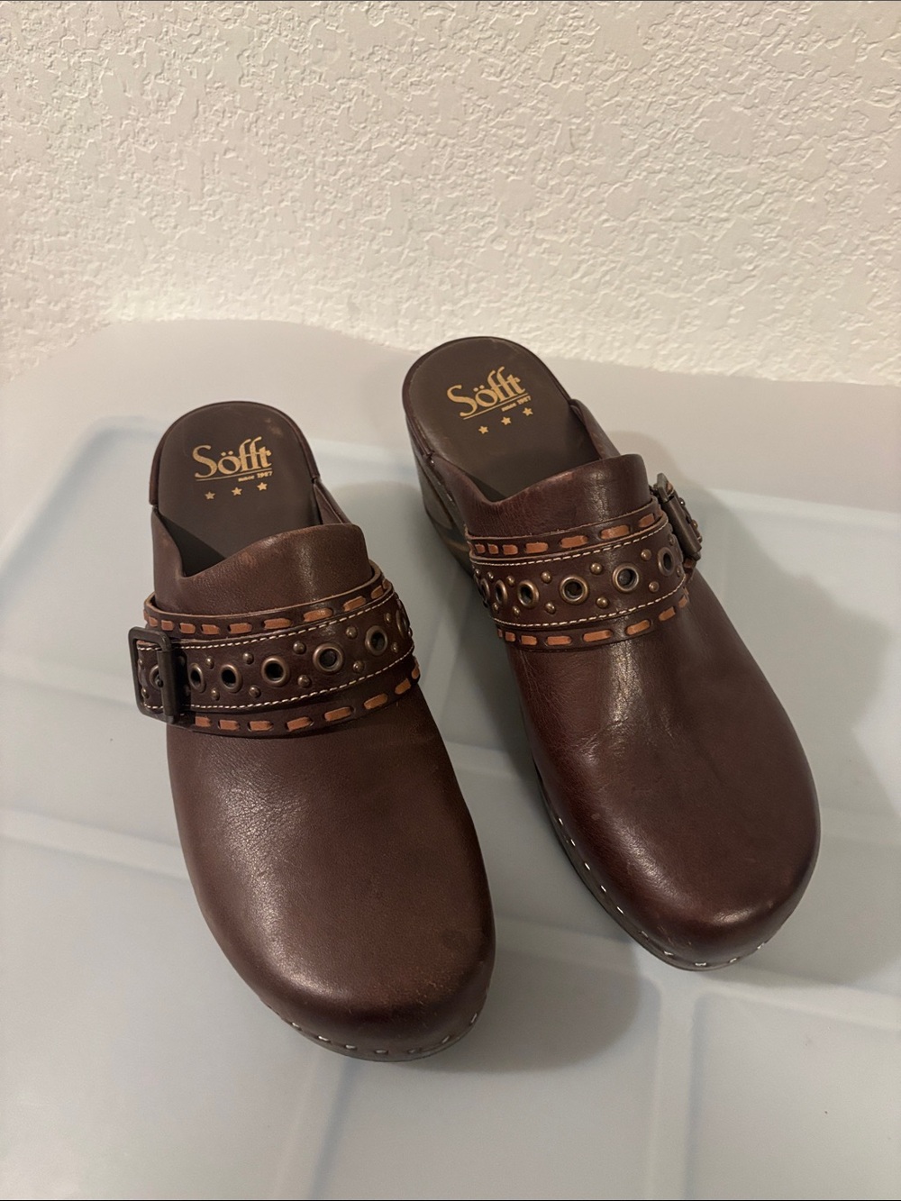 VTG Sofft Dark Brown Leather Slip-On Clog w/Studded Strap SZ 10 Boho Casual